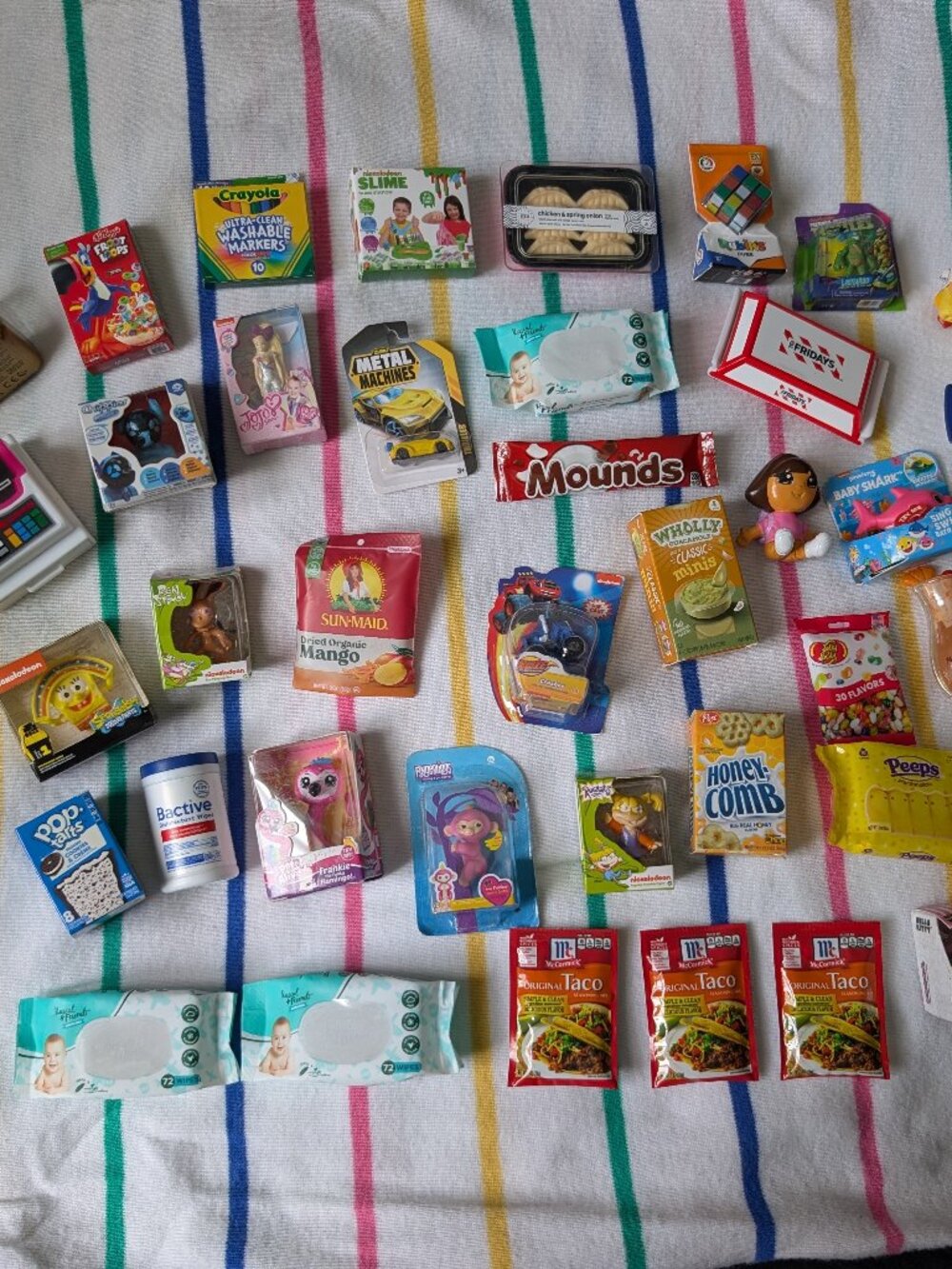 44 mini brands toys